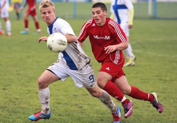 sport-game-soccer-football-stadium-player-989950-pxhere.com